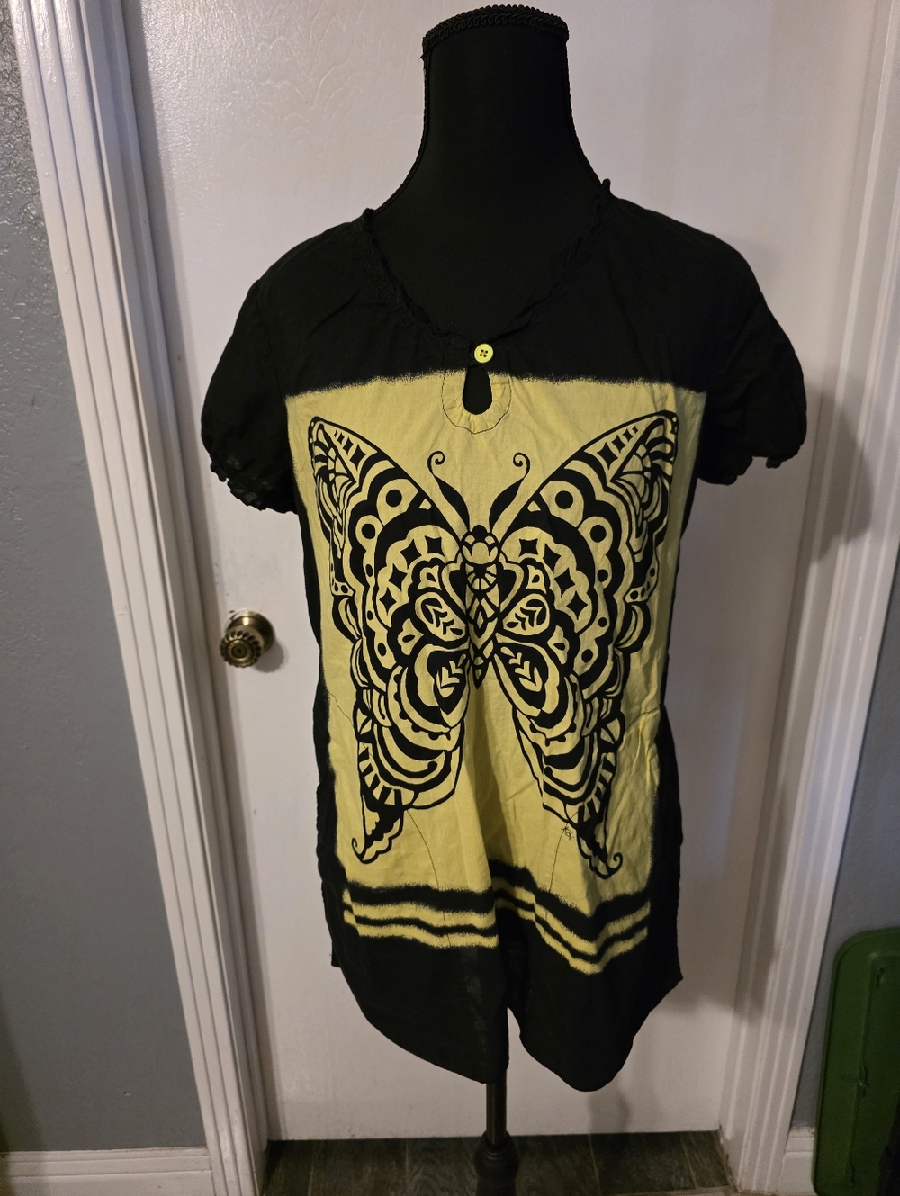 koi Black and Yellow Button-Front Tunic